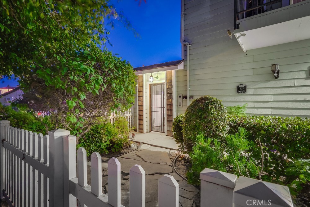 1775 Freeman Avenue 304