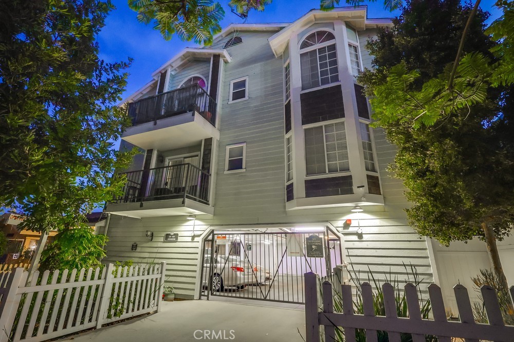 1775 Freeman Avenue 304