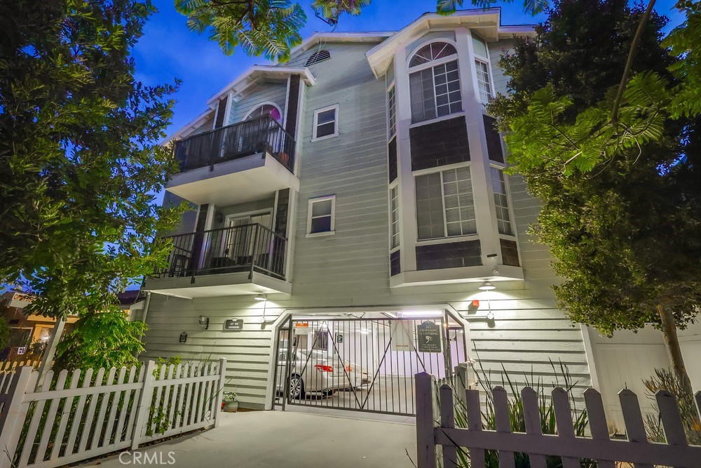 1775 Freeman Avenue 304