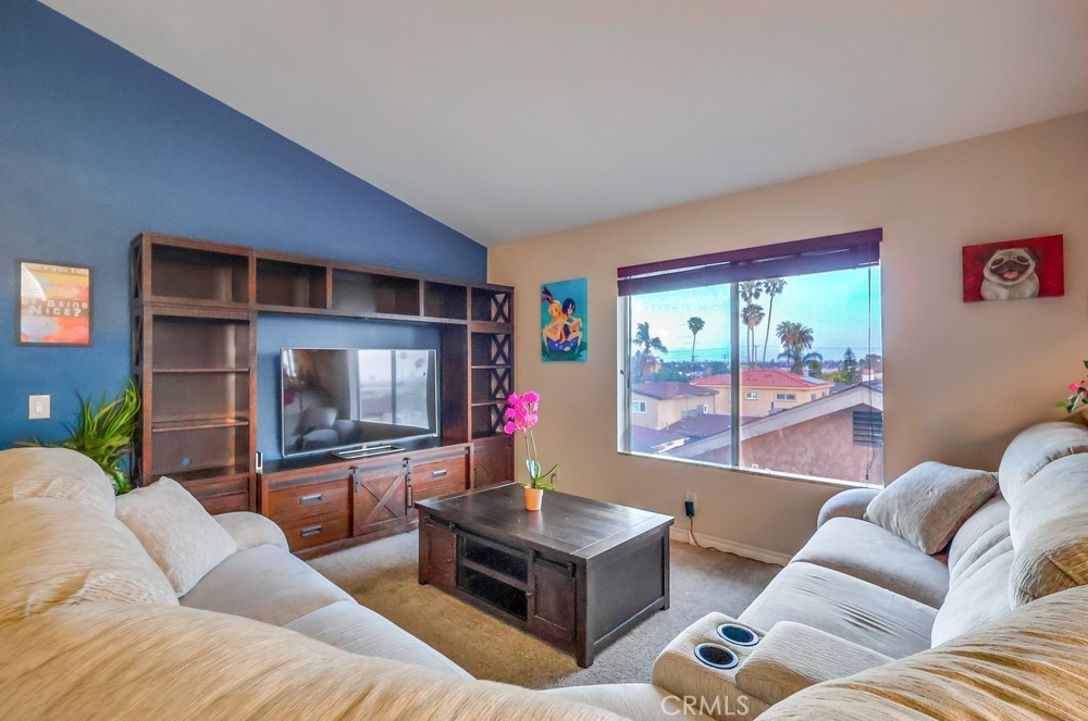 1775 Freeman Avenue 304