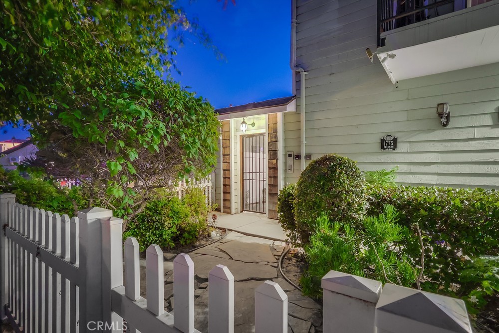 1775 Freeman Avenue 304