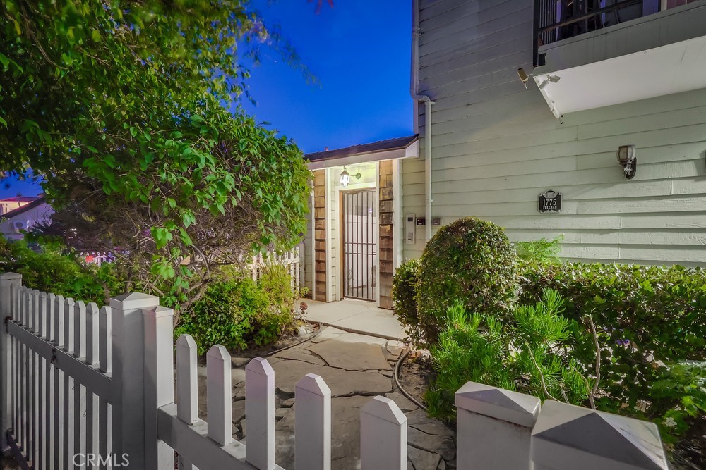 1775 Freeman Avenue 304