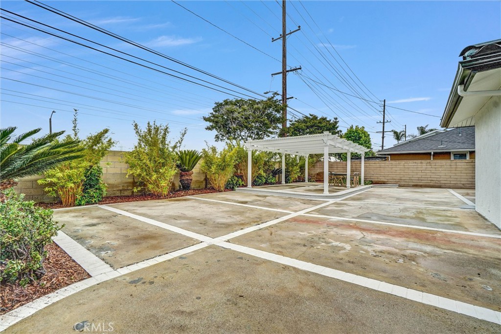 9171 Regatta Drive