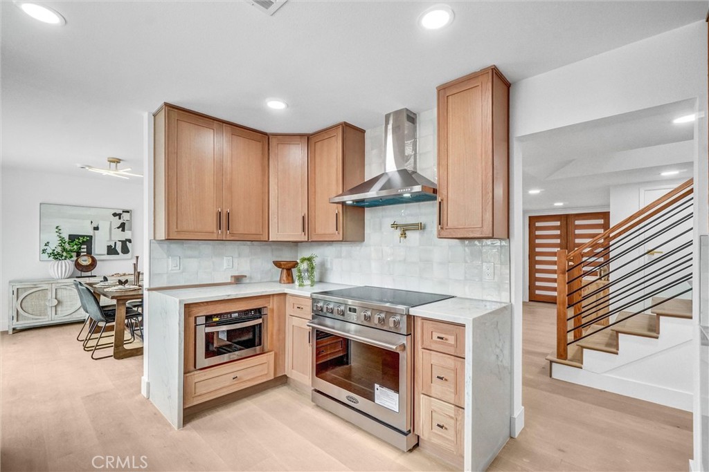 9171 Regatta Drive