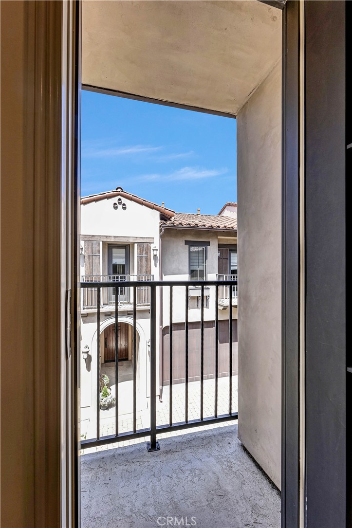 638 Sierra Madre Blvd D