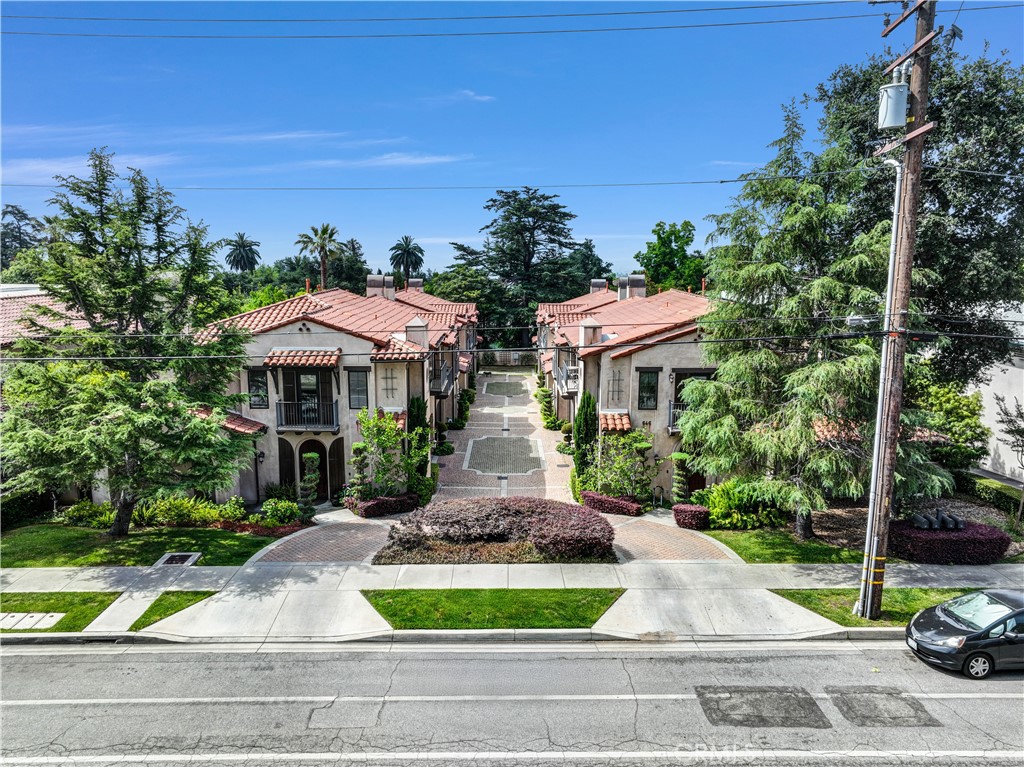 638 Sierra Madre Blvd D