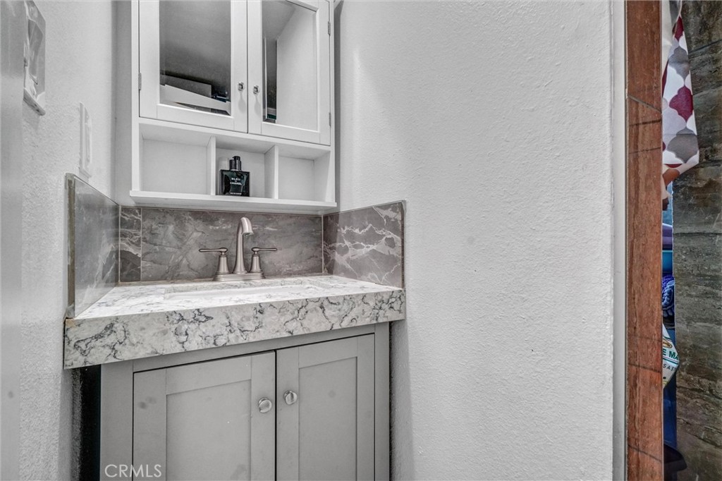 1616 S Euclid Street 23