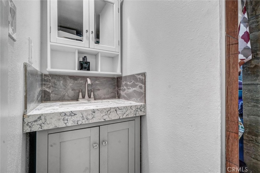 1616 S Euclid Street 23