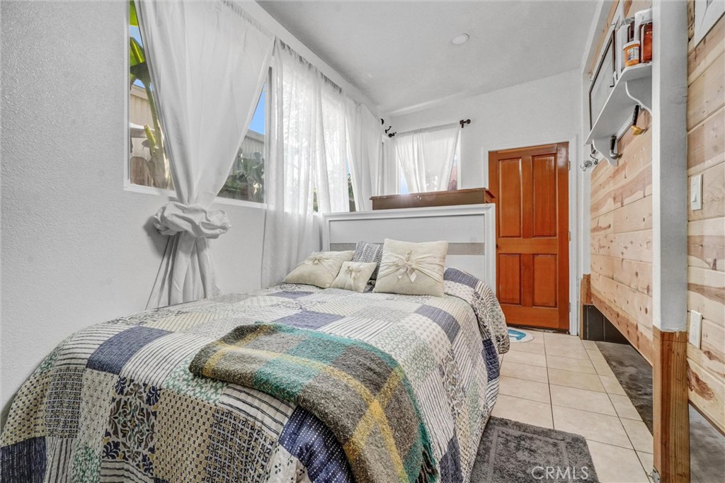 1616 S Euclid Street 23