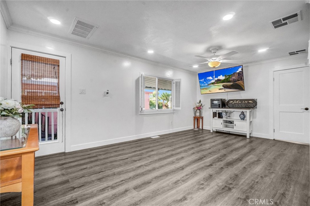 1616 S Euclid Street 23