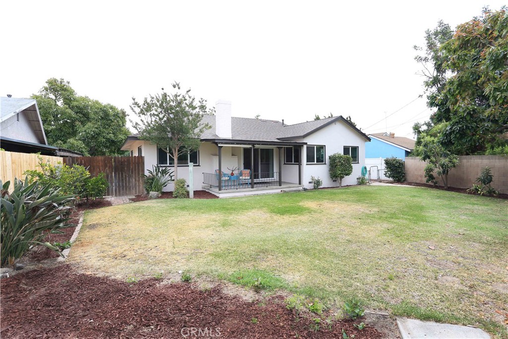 321 S Beachy Place