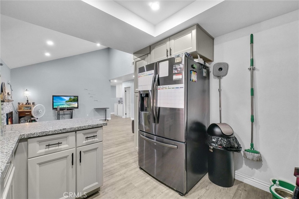 1264 N Mulberry Avenue