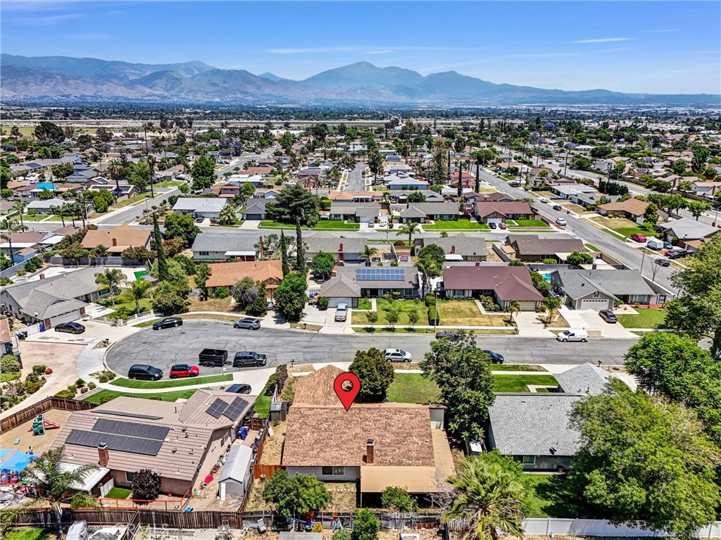 1264 N Mulberry Avenue