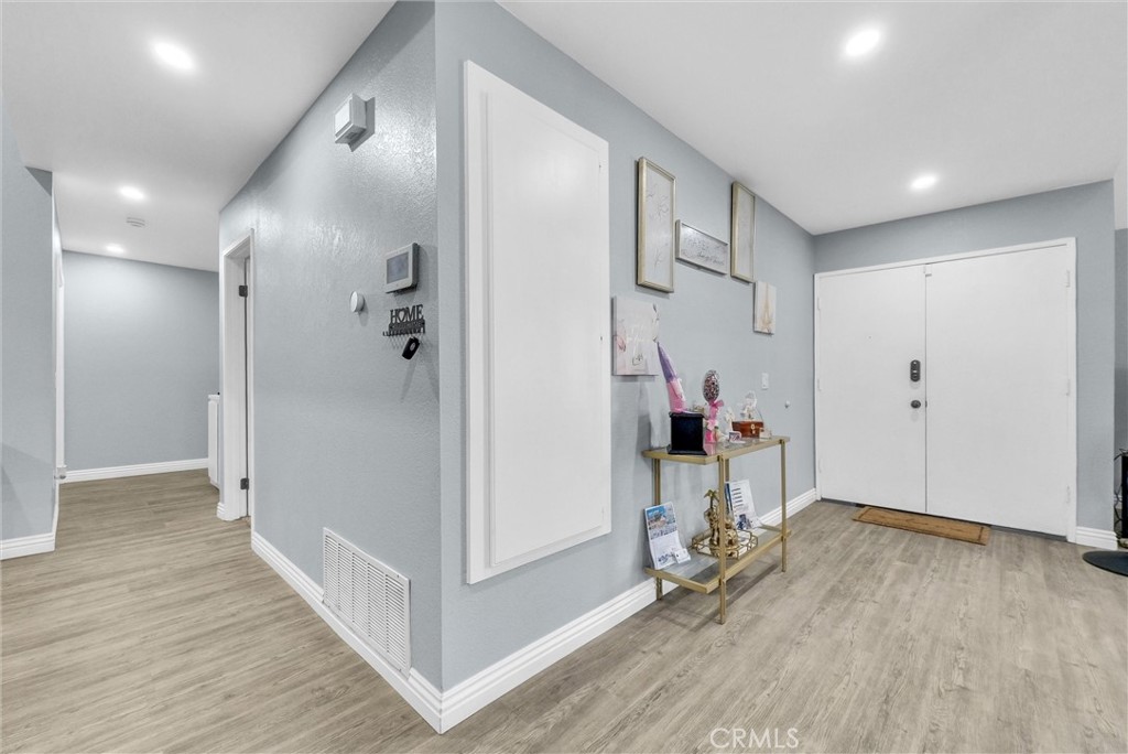 1264 N Mulberry Avenue