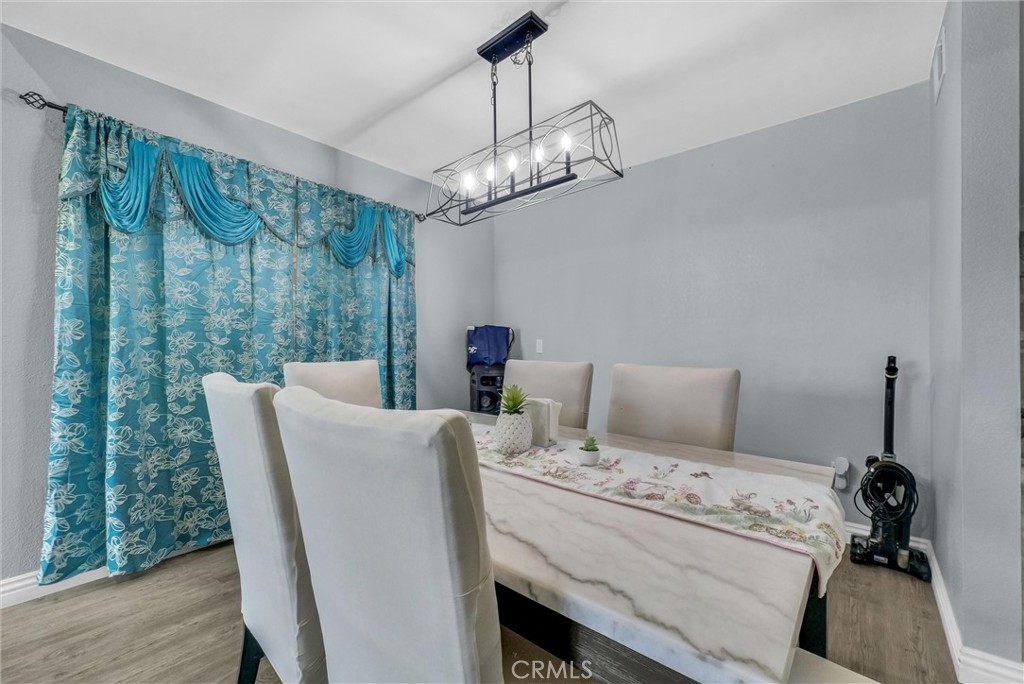 1264 N Mulberry Avenue