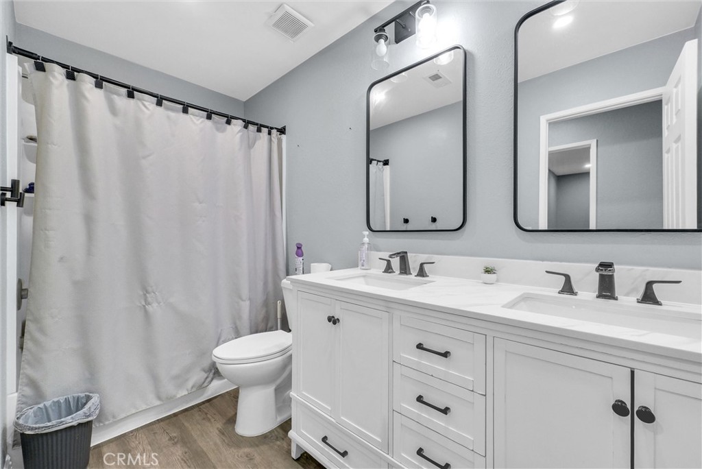 1264 N Mulberry Avenue