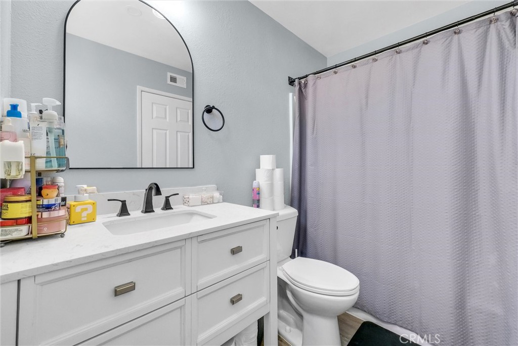 1264 N Mulberry Avenue