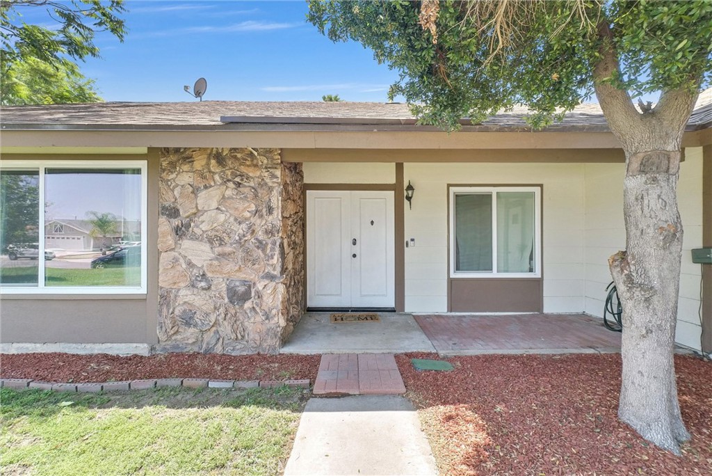 1264 N Mulberry Avenue