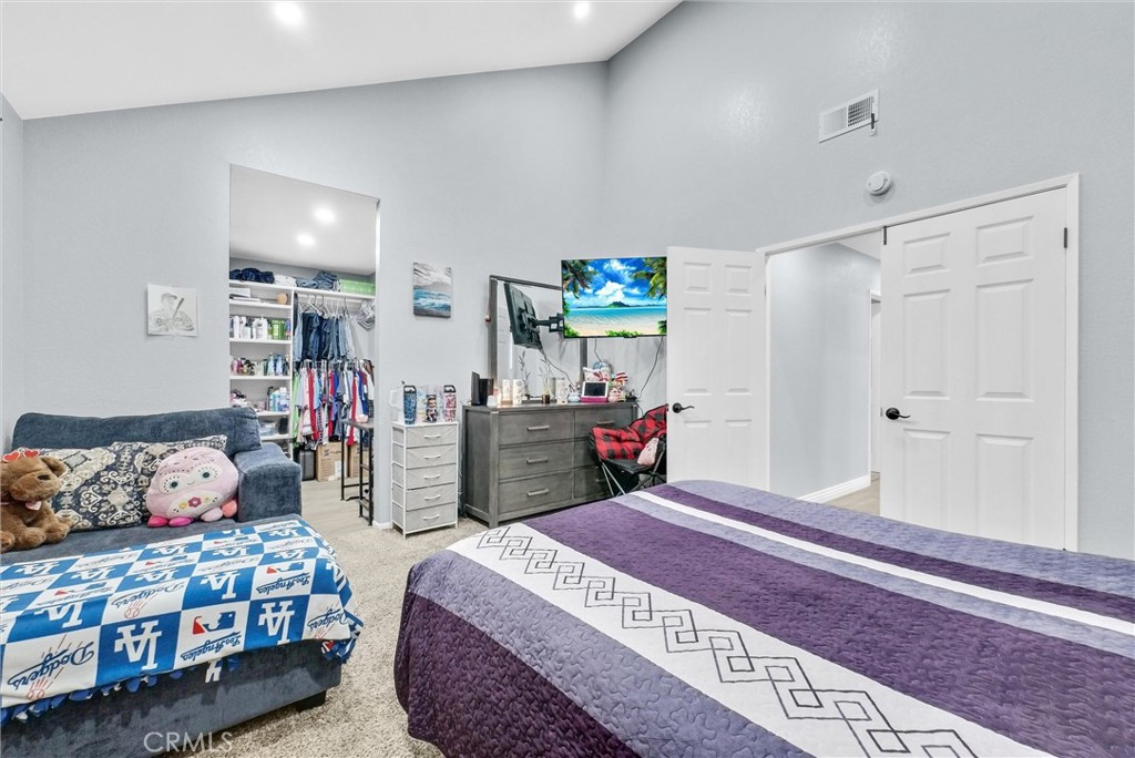 1264 N Mulberry Avenue