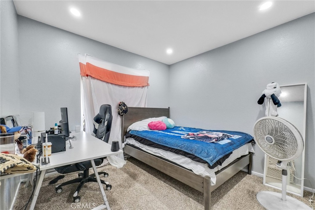 1264 N Mulberry Avenue