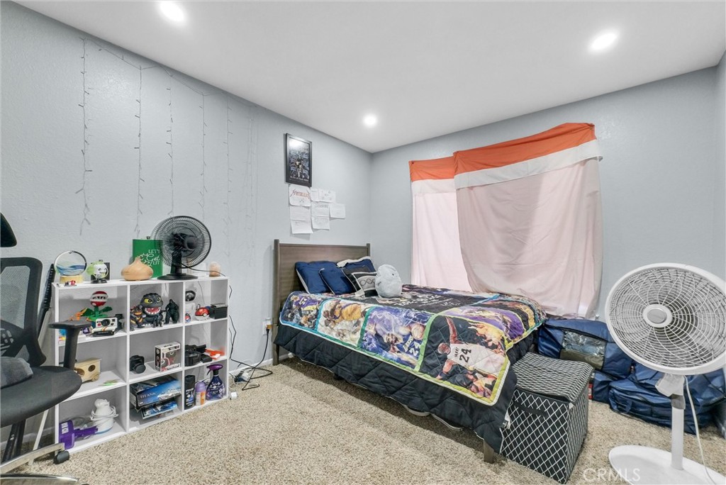 1264 N Mulberry Avenue