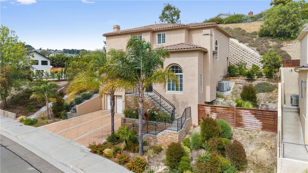 2421 N Feather Hill Drive