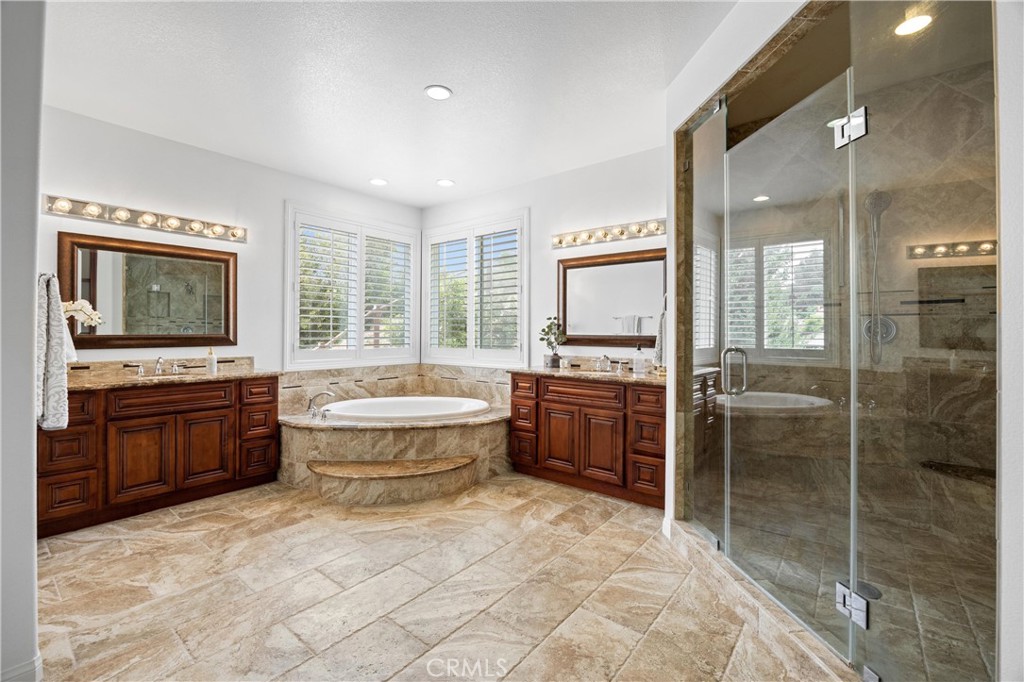 2421 N Feather Hill Drive