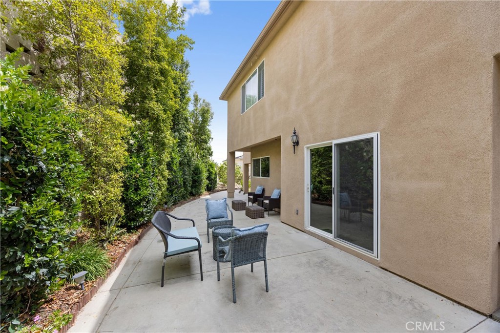 2421 N Feather Hill Drive