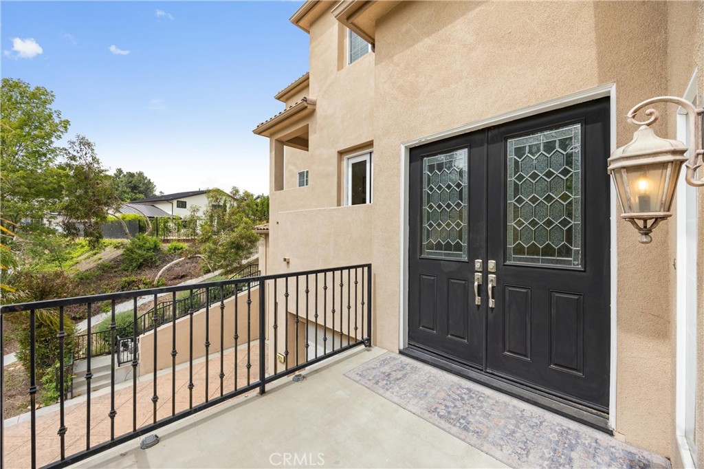 2421 N Feather Hill Drive