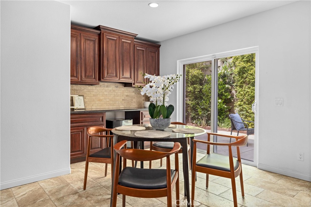 2421 N Feather Hill Drive