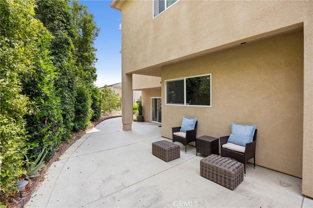 2421 N Feather Hill Drive