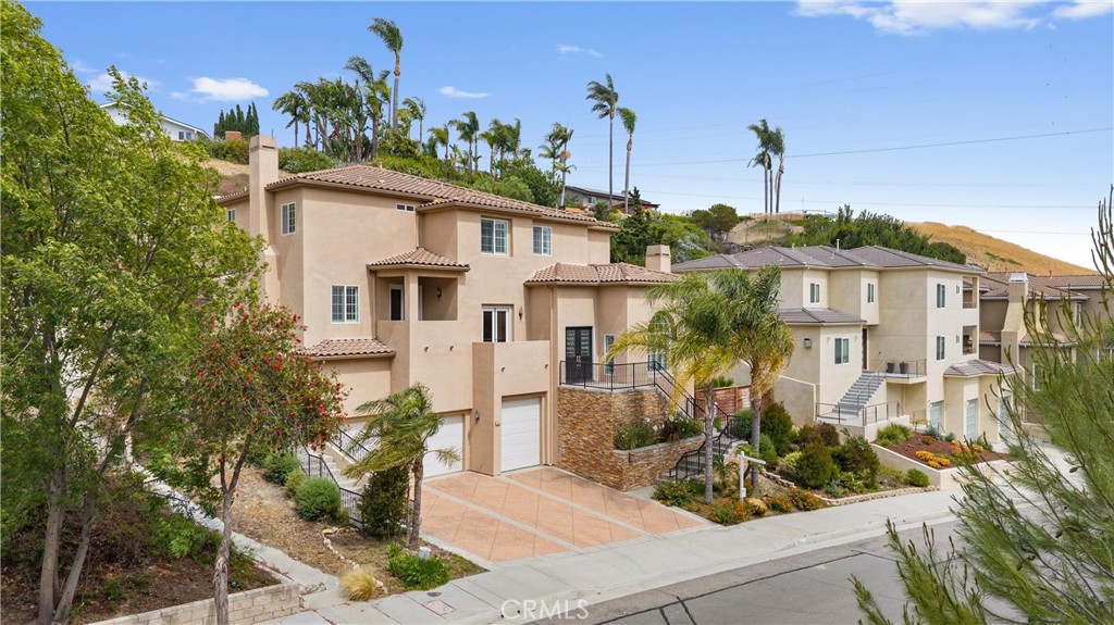 2421 N Feather Hill Drive