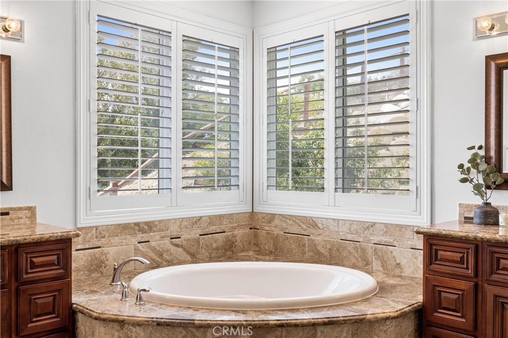 2421 N Feather Hill Drive