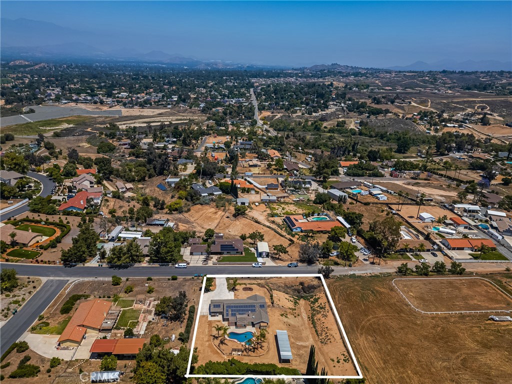 16481 Valle Vista Way