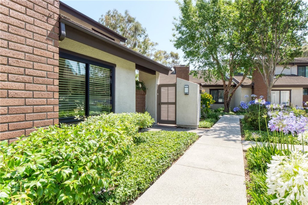 425 Old Ranch Road