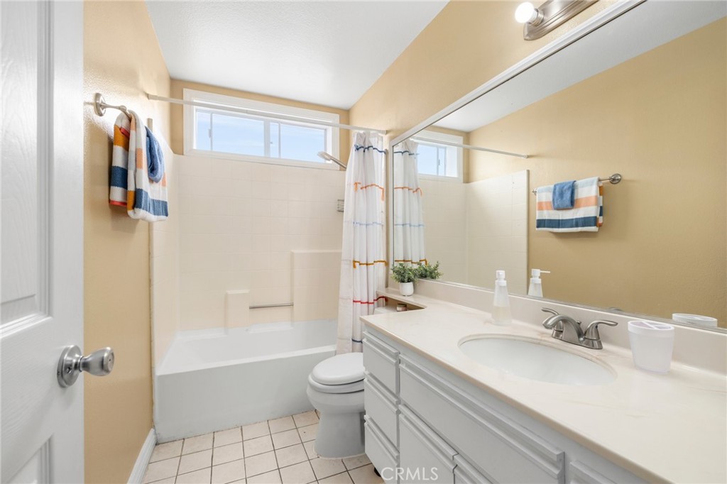 3605 E Anaheim Street 315