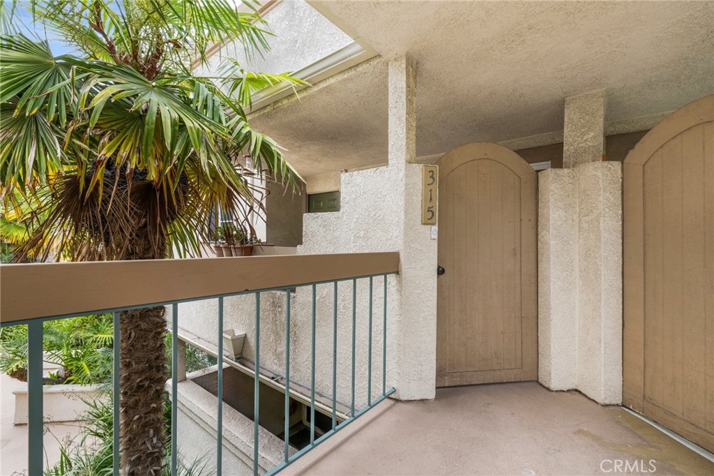 3605 E Anaheim Street 315