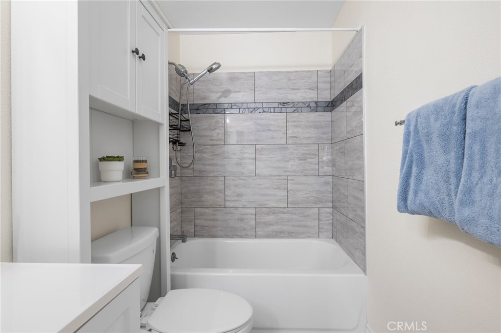 3605 E Anaheim Street 315