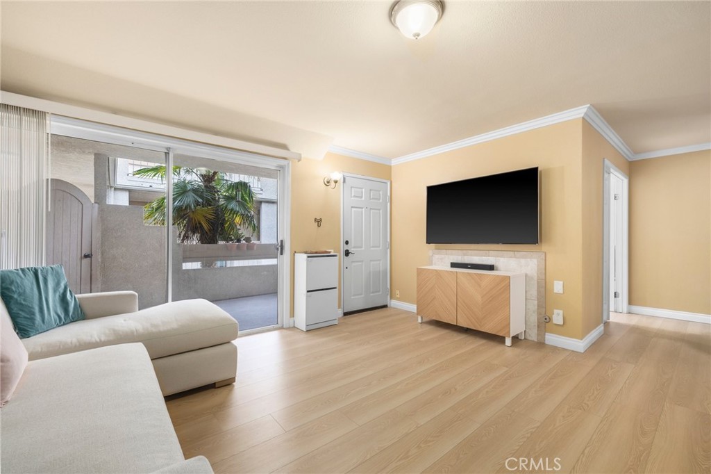 3605 E Anaheim Street 315