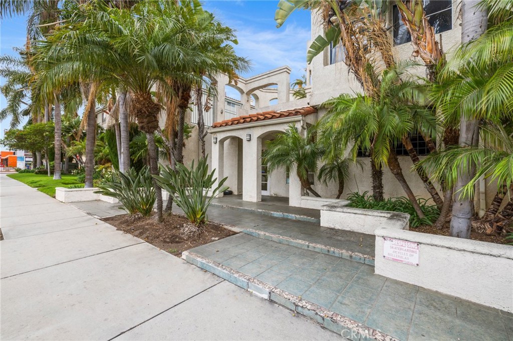 3605 E Anaheim Street 315