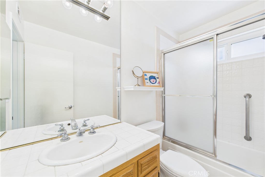 9661 Glenbrook Street