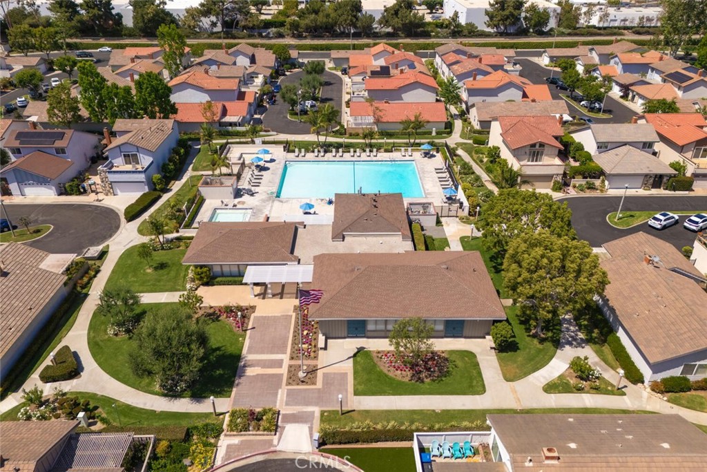 6898 Breton Way