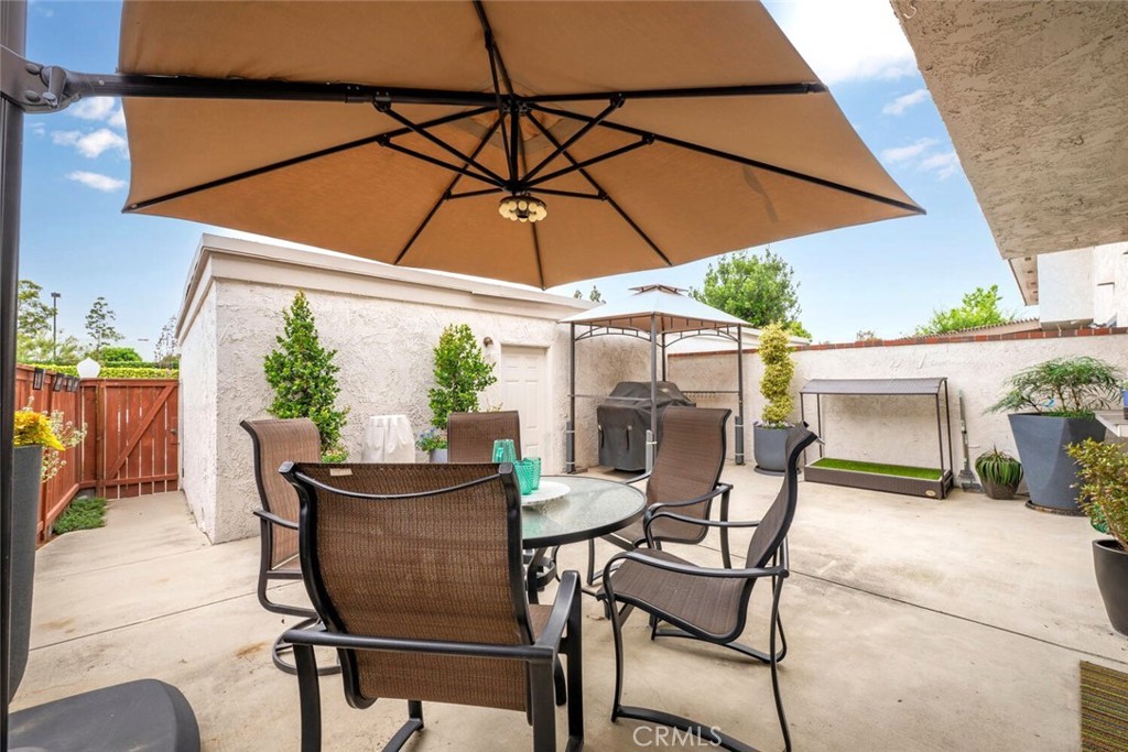 6898 Breton Way