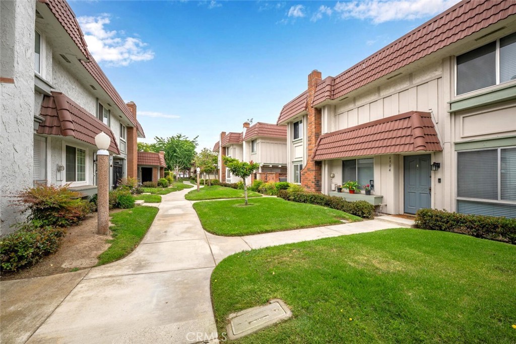 6898 Breton Way
