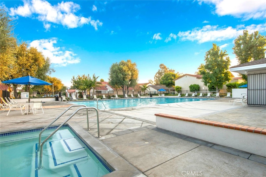 6898 Breton Way