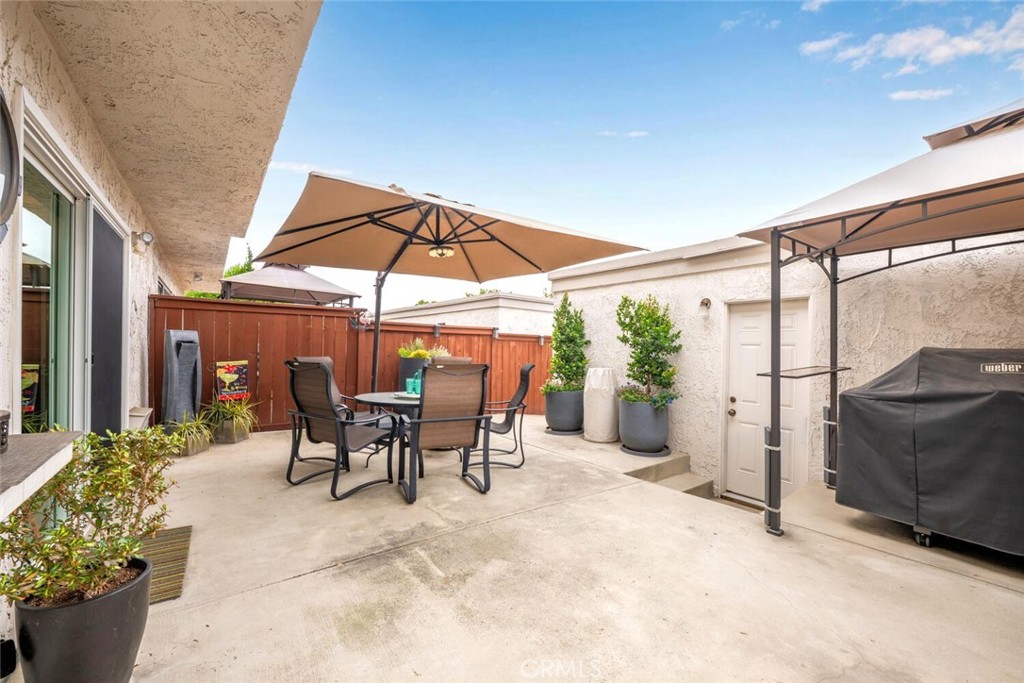 6898 Breton Way