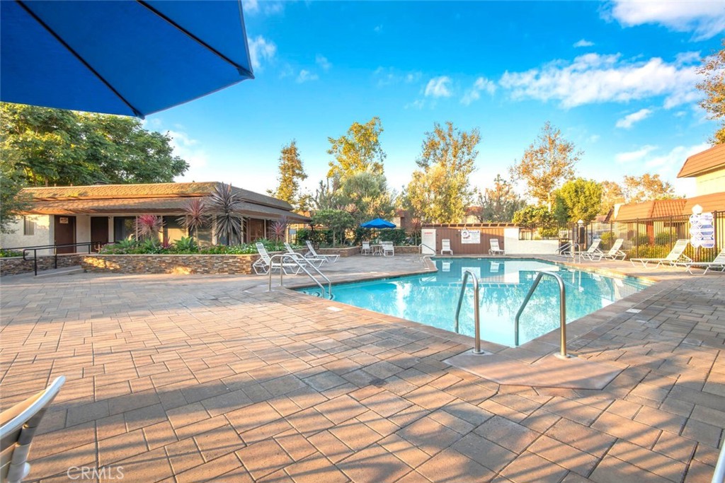 6898 Breton Way