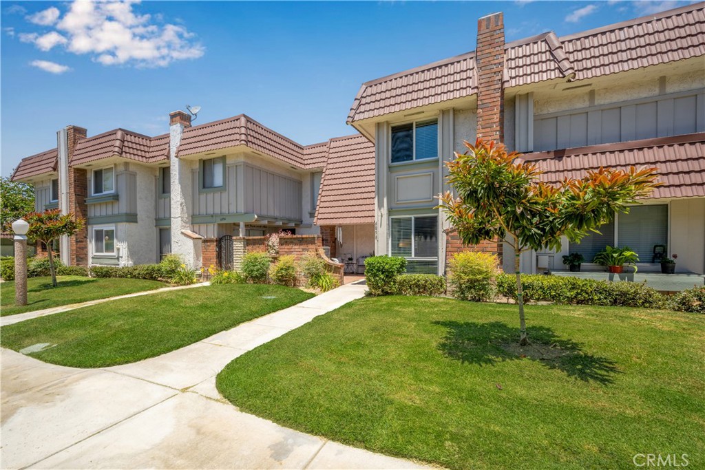 6898 Breton Way