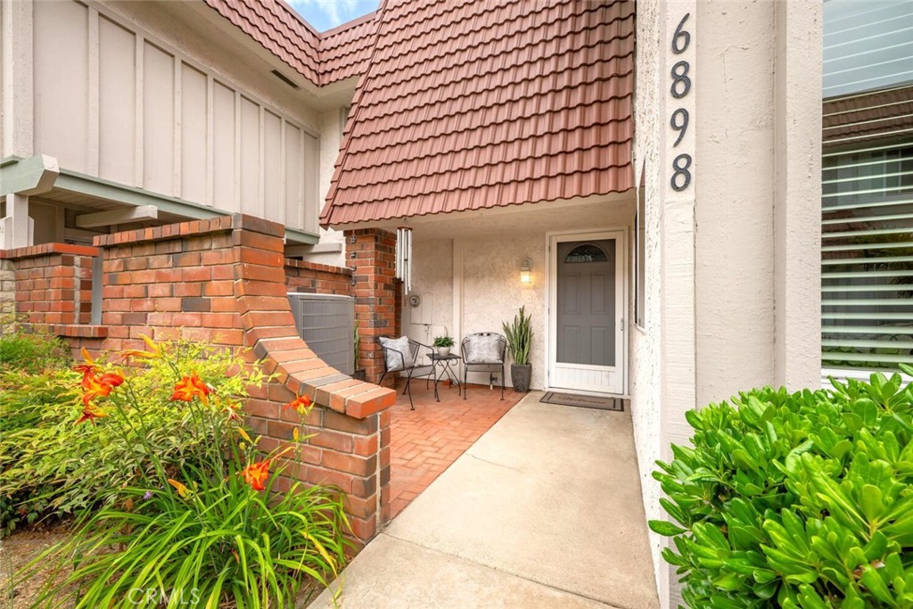 6898 Breton Way