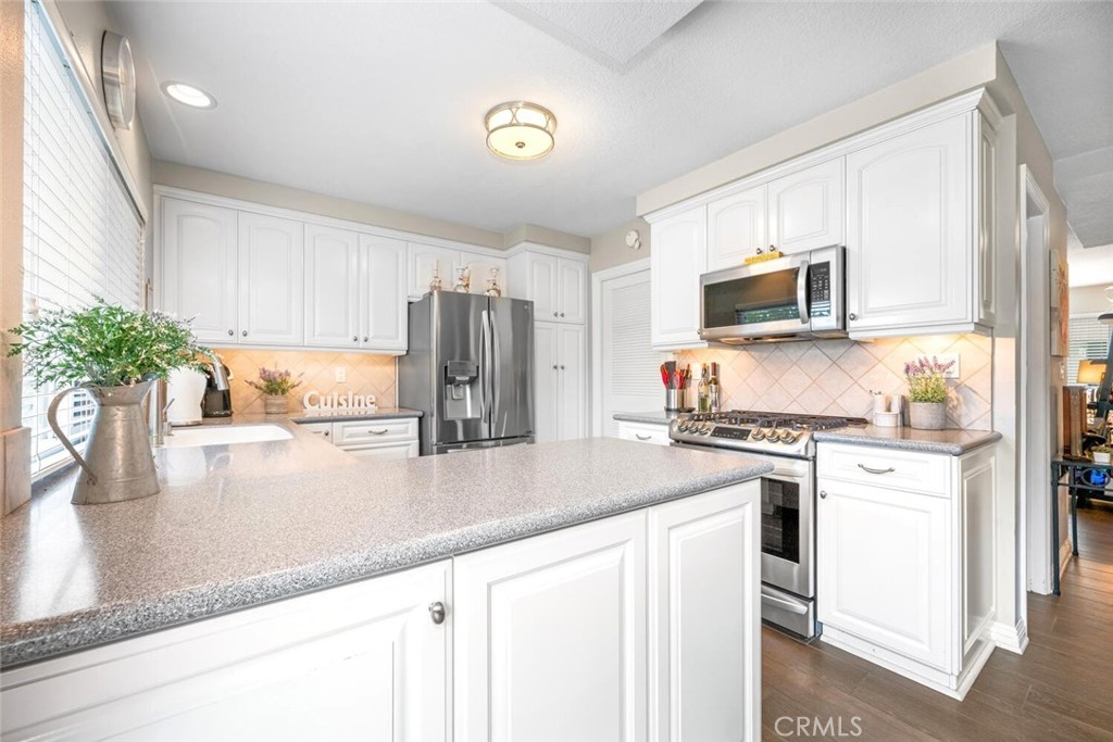 6898 Breton Way